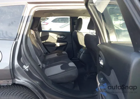 2018 Jeep Cherokee Latitude Tech Connect 4X4 from USA, damaged, VIN 1C4PJMCX2JD607247